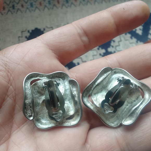 Vintage 80s Clip Earrings Silver Tone Sign PEP  1.0" - Picture 5 of 5